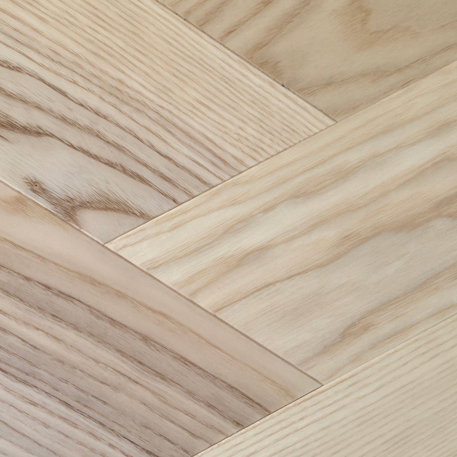 parchet frasin stratificat culoare deschsa unghi de taiere speciala chevron 60 forma speciala Lilhome