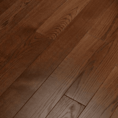 Suprafață parchet stratificat stejar maroniu, periat și bizotat, compatibil cu încălzirea în pardoseală în magazin de parchet Lilhome Baia Mare.