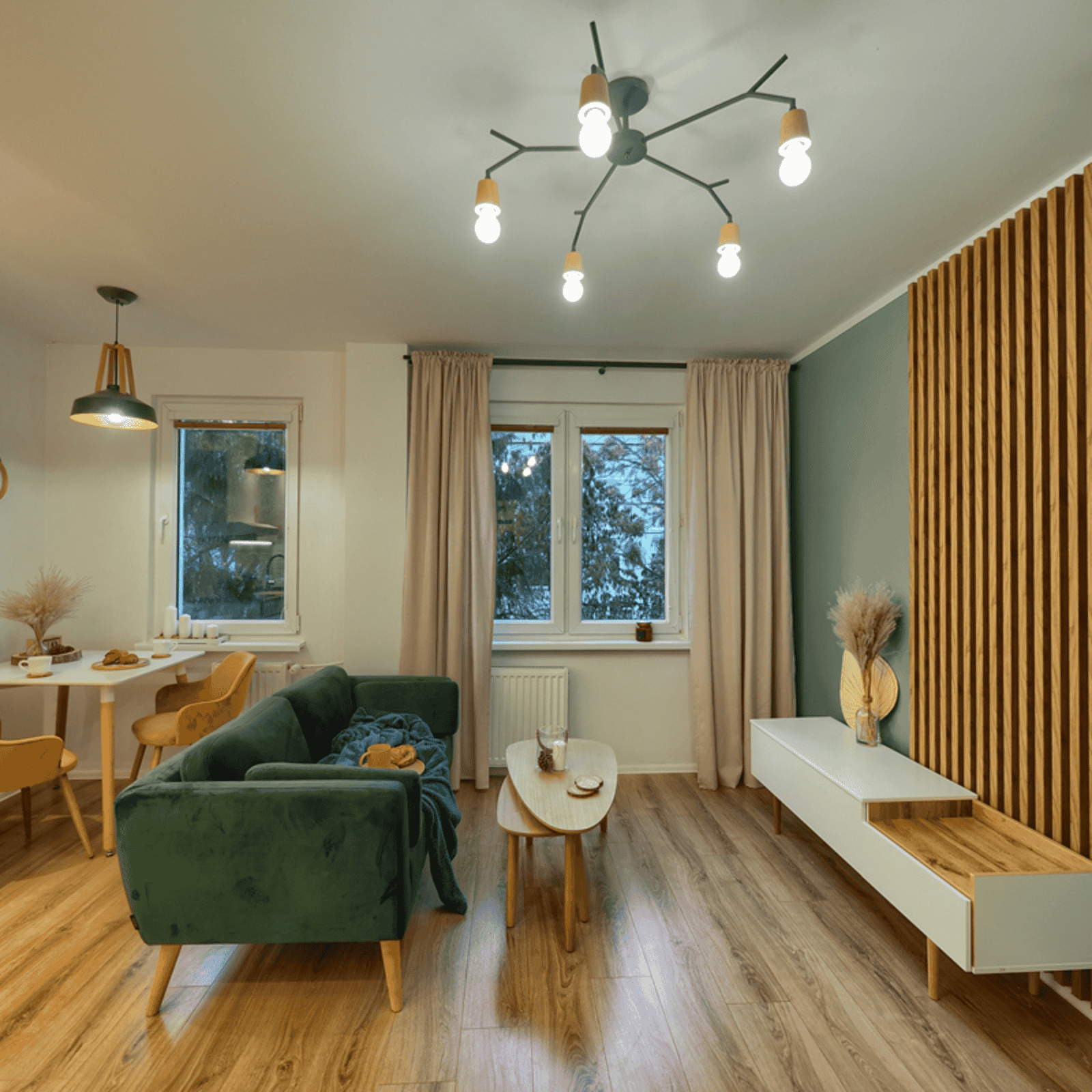 Parchet riplu stratificat din stejar fara periaj intrun apartament amenajat de Lilhome Baia Mare