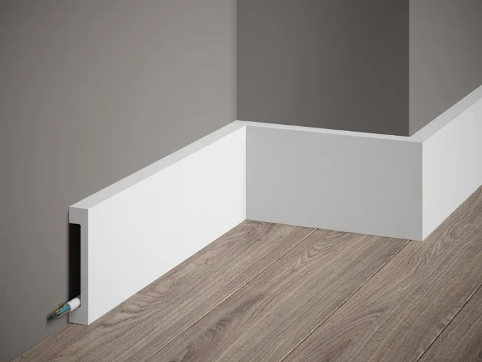 Profil MD009 din polimer dur PolyForce®, muchii drepte, finisaj alb mat, stil modern pentru mascare cablu în Baia Mare la Lilhome.